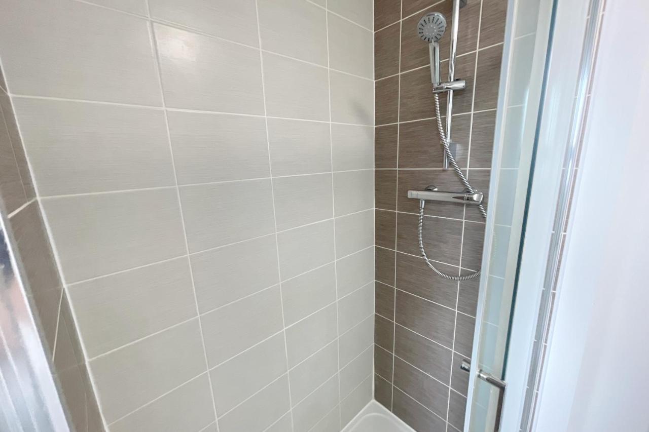 Canalview House - Fully Furnished Coventry City Centre Home Экстерьер фото